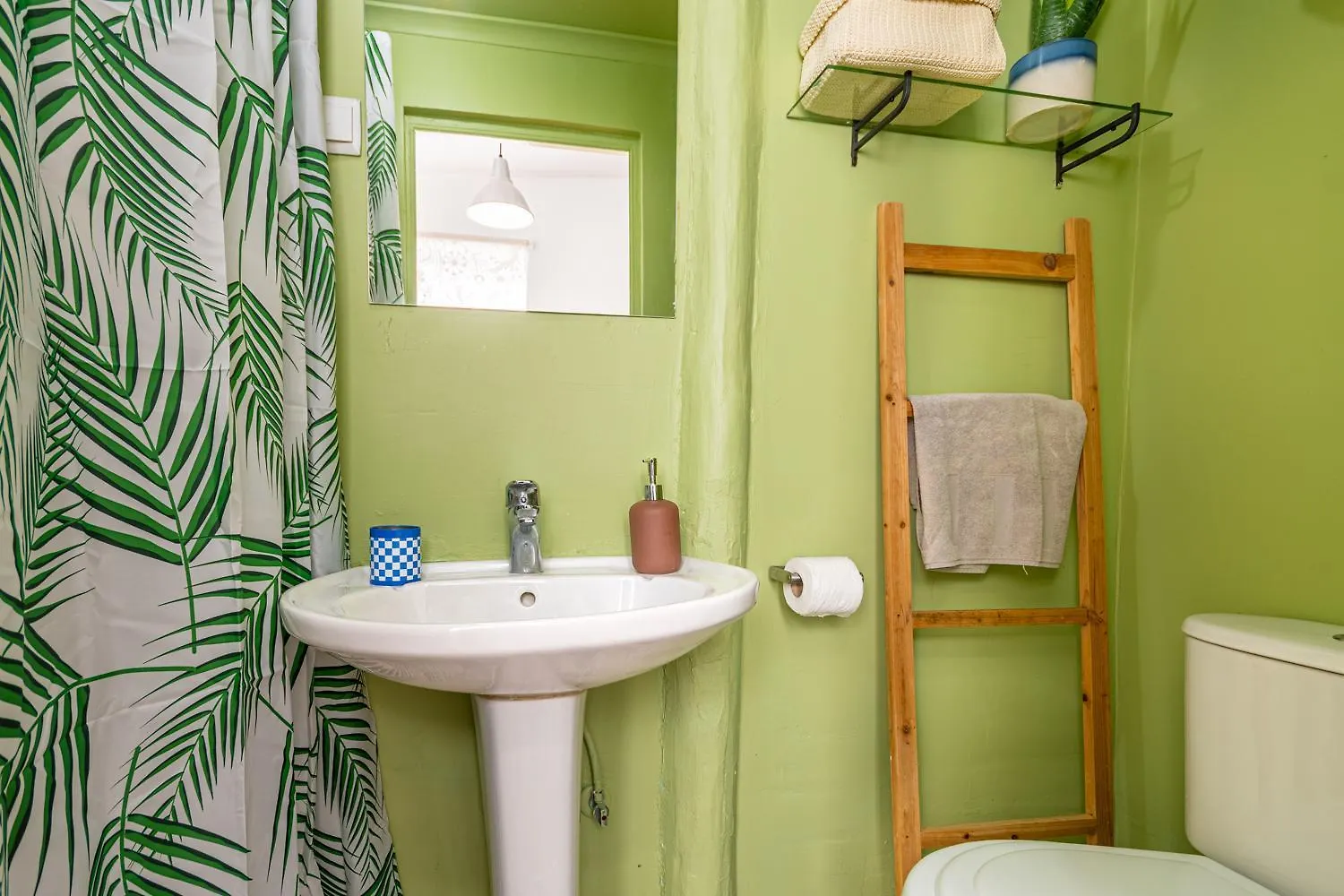 Spacious Apartment With Terrace At Graca Lisboa