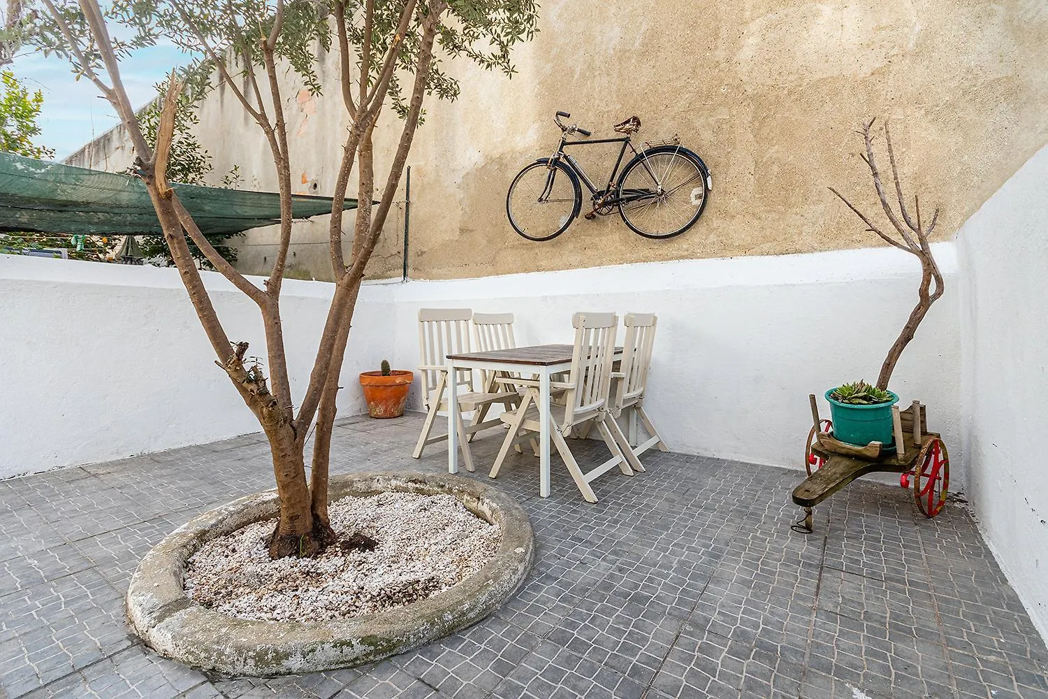 Spacious Apartment With Terrace At Graca Lisboa Portugal